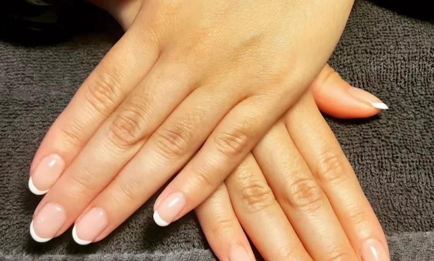 Image 5: Enjoy your Perfect Spa Day with Seasonal Facials at Blueberry Moon 