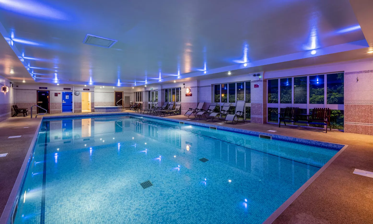 Lincolnshire: One Night with Breakfast, Dinner, and Murder Mystery