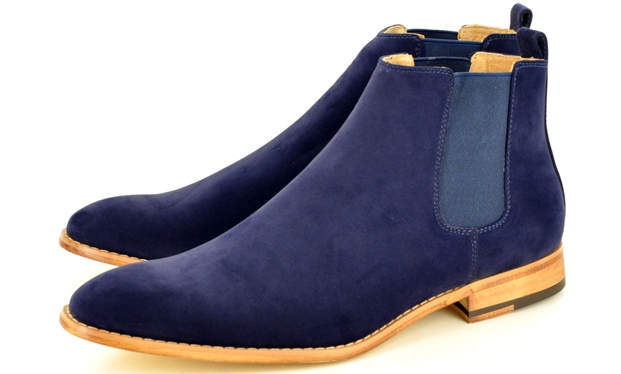 Image 7: Men's Pointed Toe Chelsea Boots