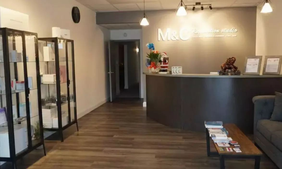 60-Minute Massage with 30- or 60-Min Reflexology Treatment for 1 or 2