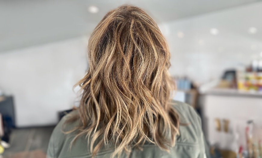 Image 2: Up to 58% Off on Salon - Hair Color / Highlights - Roots at Golden Palm Society