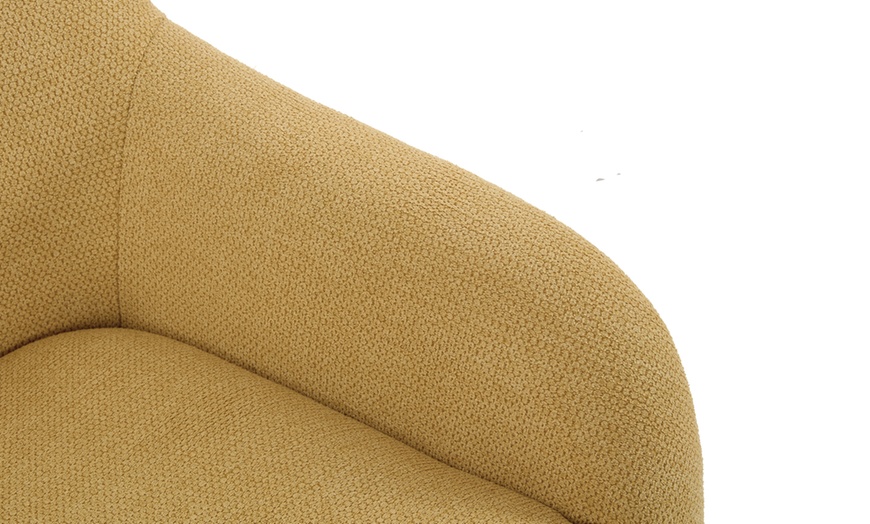 Image 6: Poltrona scandinava con gambe in legno massello Doosense