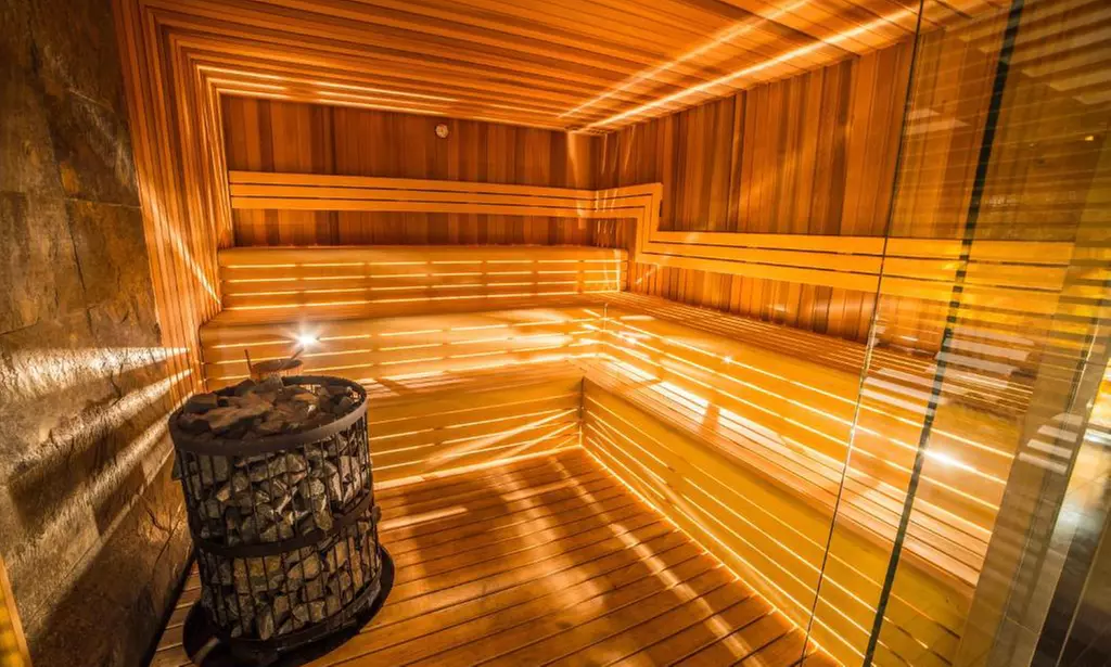 Masaże, dostęp do strefy spa i opcjonalne noclegi z BB dla 2 osób