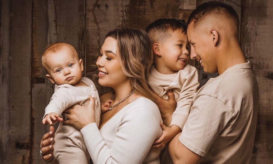 Image 6: Tailored Individual, Couple, Family or Pet Photo Shoot Experience