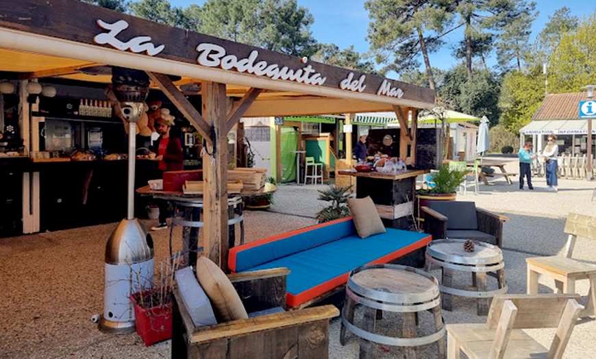 Image 3: Grand buffet à volonté pour 2 ou 4 personnes
