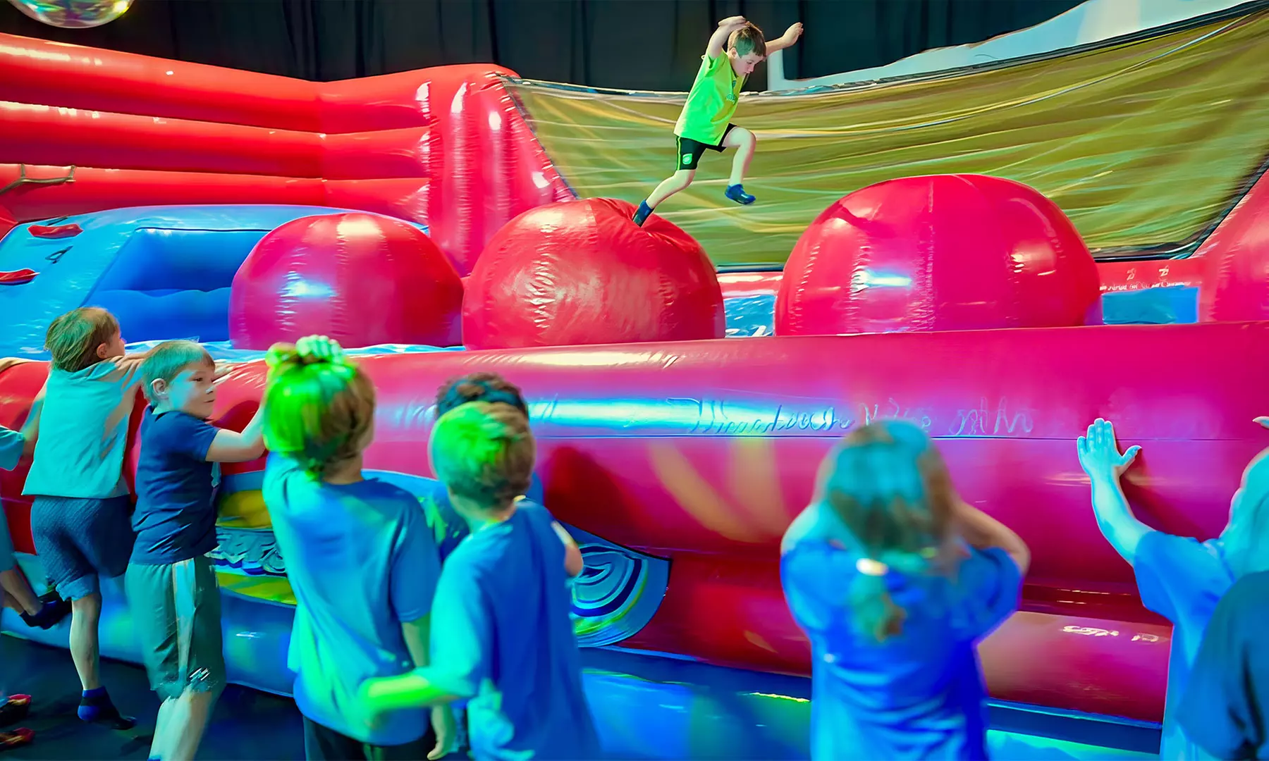 Weekday & Weekend Ultimate Bounce Pass for 1 or 2 People!
