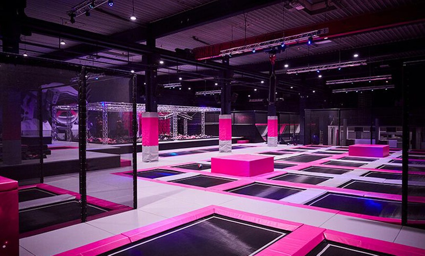 Image 4: 120 Min. Sprungzeit - Trampolinspaß für 1, 2 oder 4 Personen