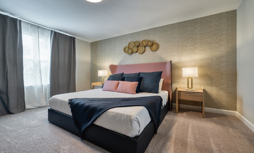 Image 31: Resort Retreat in Orlando’s Vacation Corridor with Private Pools