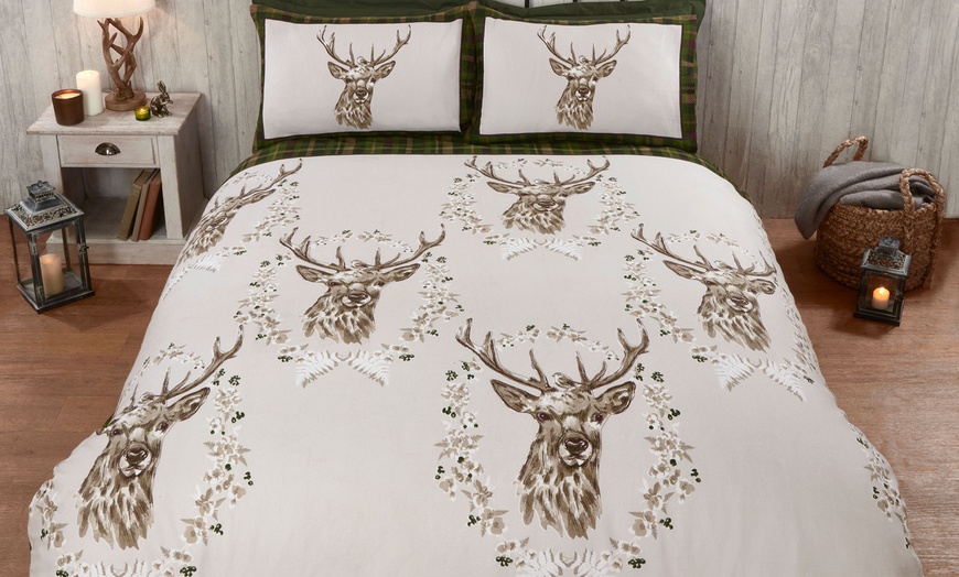 Image 5: Angus Stag Brushed Cotton Duvet Set
