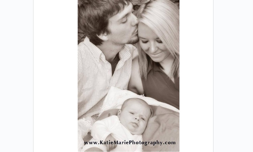 Image 4: Personalized Portrait Session – 25 Minutes or 45-Minute Session