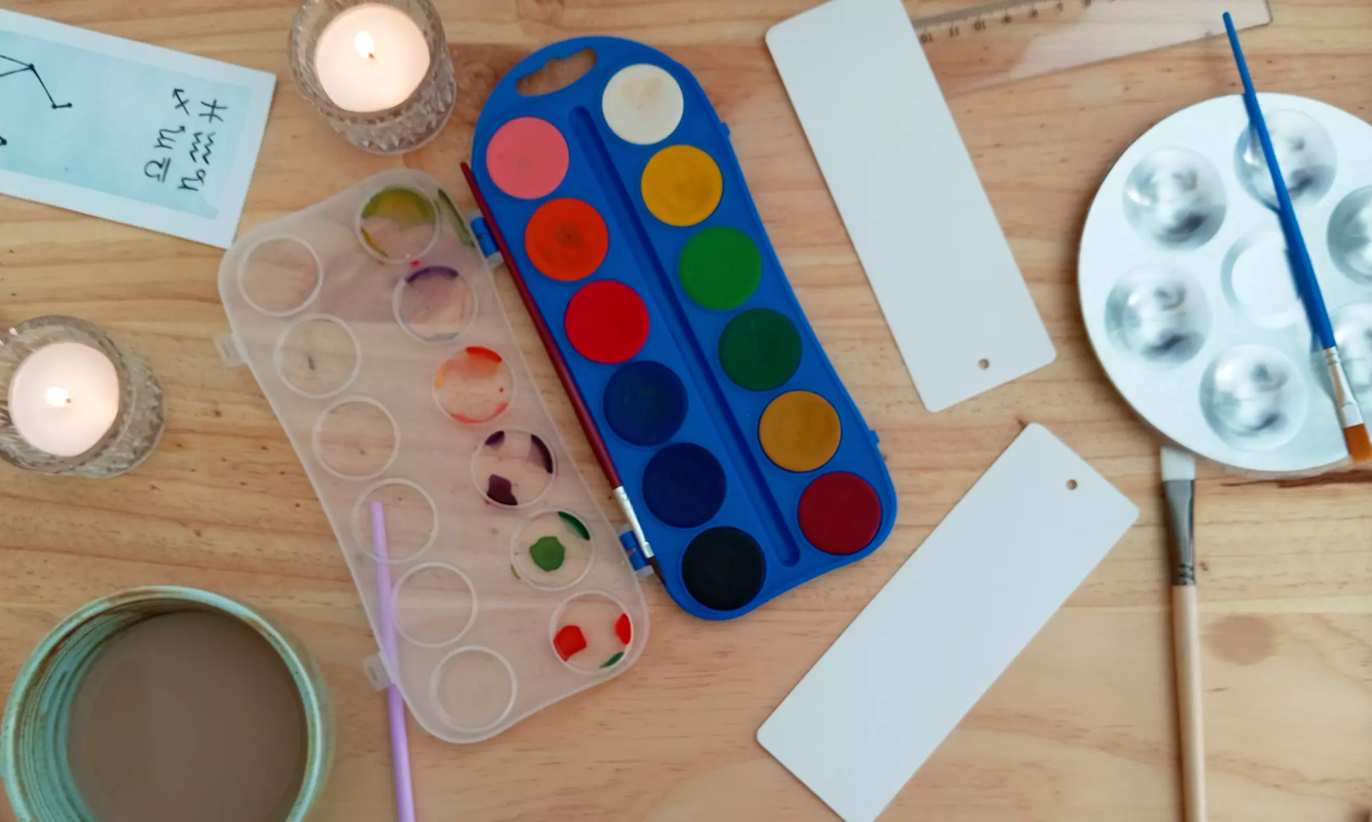 Taller de acuarela de 2h con picoteo para 1, 2 o 4 personas