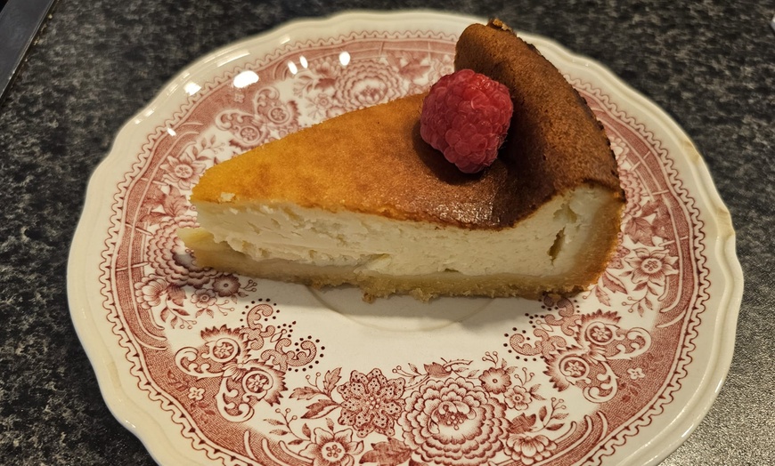 Image 5: Süße Auszeit: Kuchen & Heißgetränk nach Wahl für 2, 4 oder 6 Personen