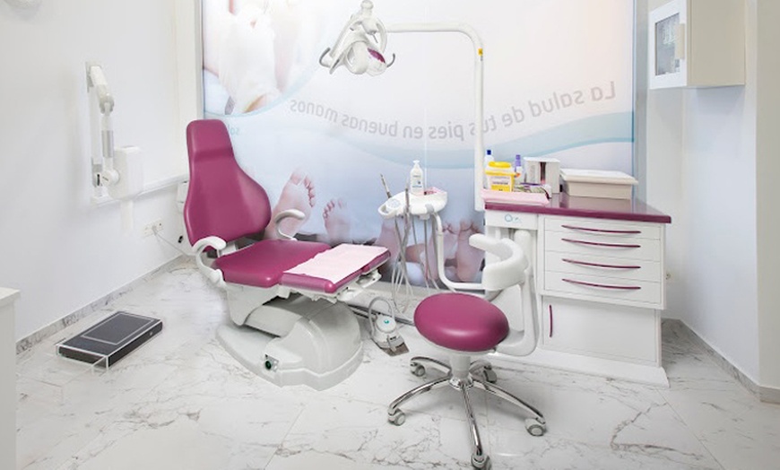 Image 4: Tratamiento láser para 3 o 5 verrugas, lunares, manchas o puntos rubí