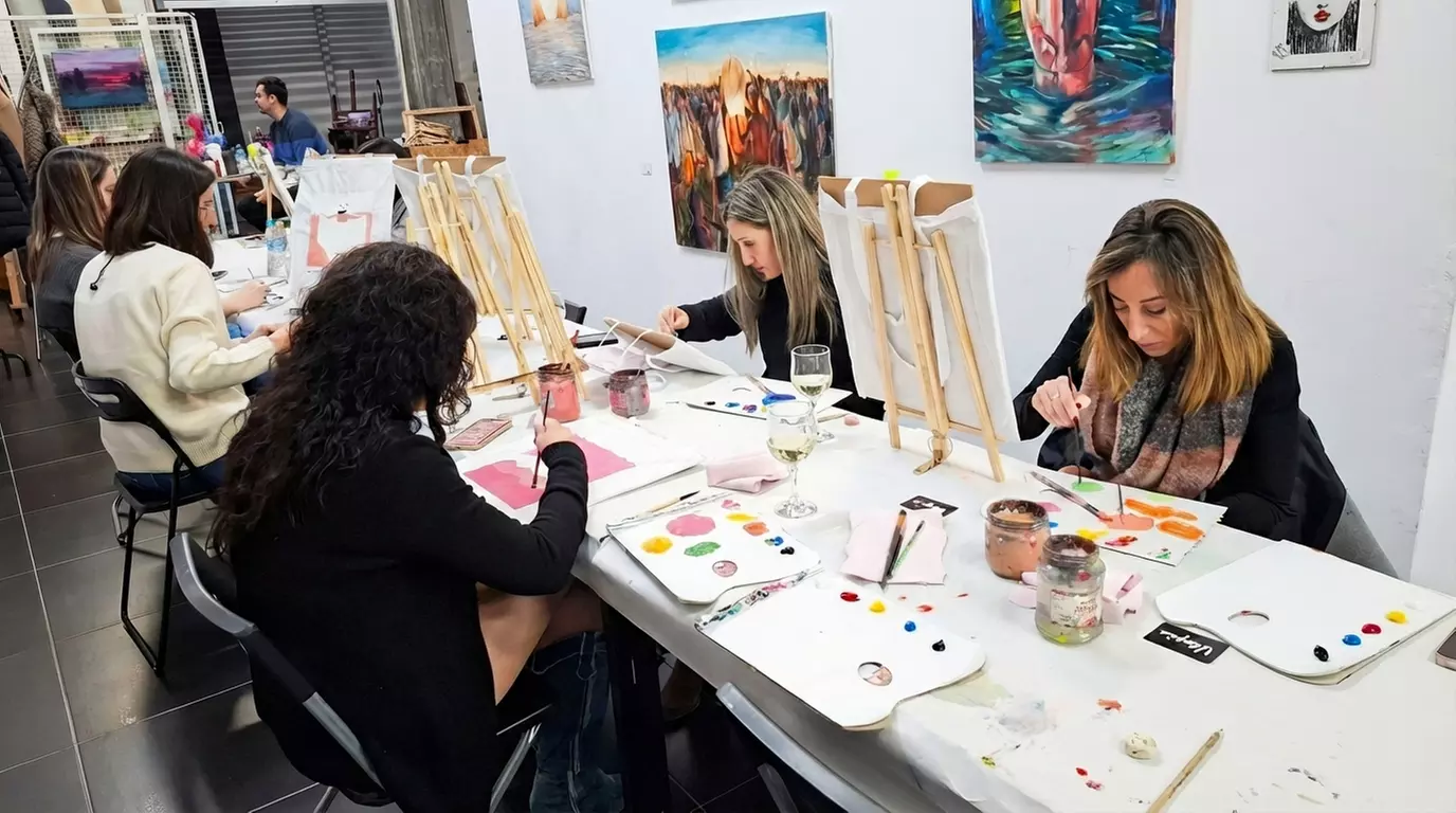 Taller crea y pinta tu Tote Bag durante 2 horas con bebida incluida