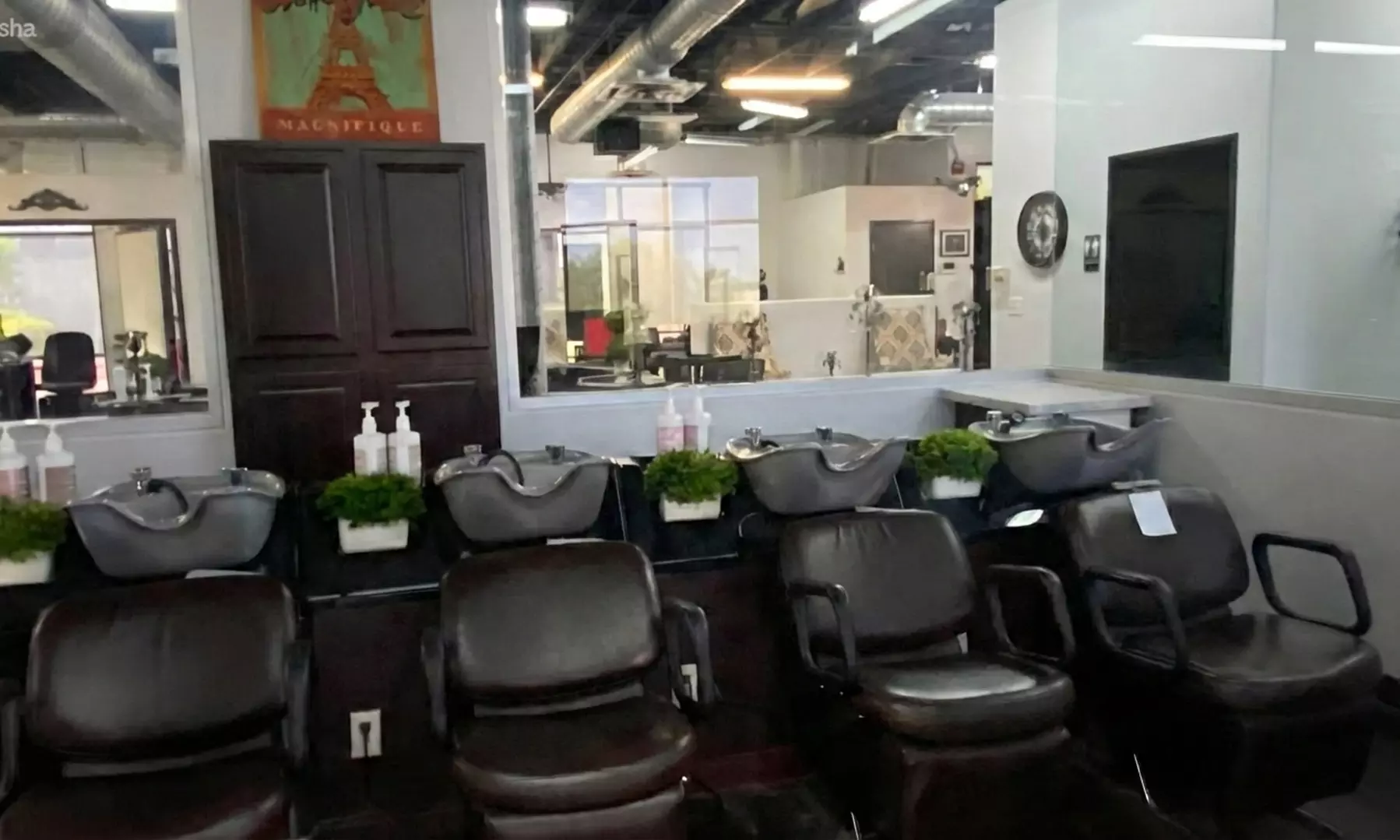 Enjoy One, Two, or Three Blowout with Deep Conditioning Treatments