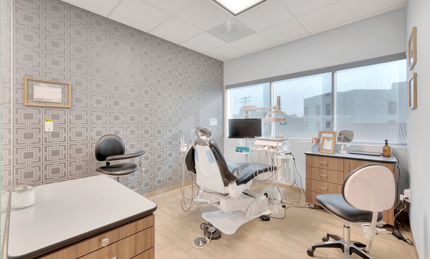 Image 3: Microneedling Facial Treatment | Master-Level Clinician