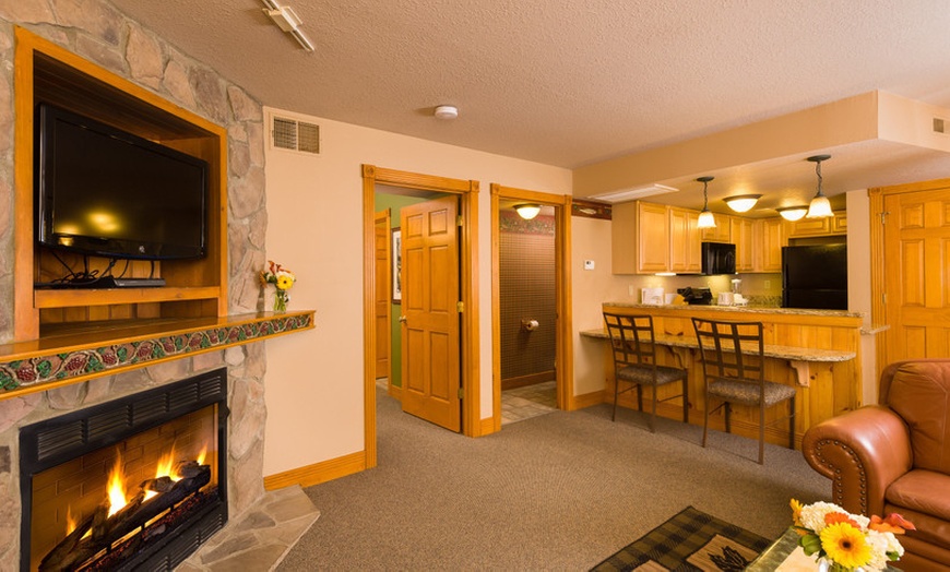 Image 8: Resort With Attractions Near Great Smoky Mountains National Park