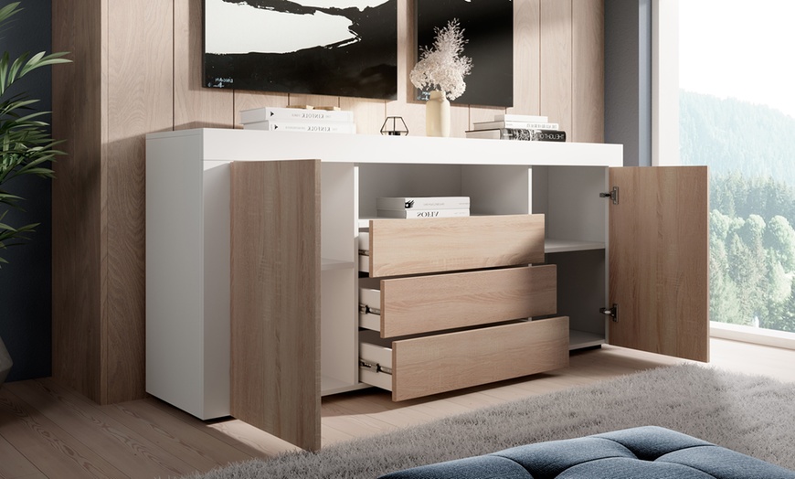 Image 2: Buffet Yanis