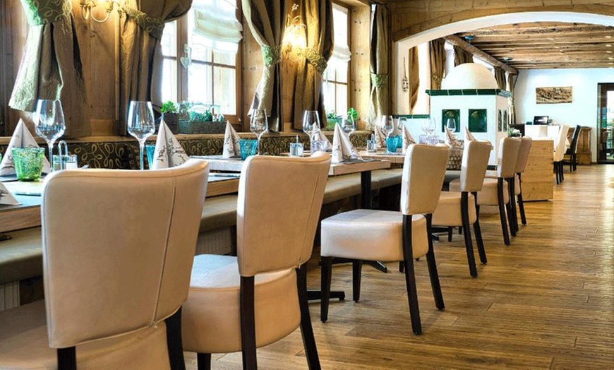 Image 12: Seefeld in Tirol: 1-5 Nächte inkl. Frühstück, Prosecco und Spa