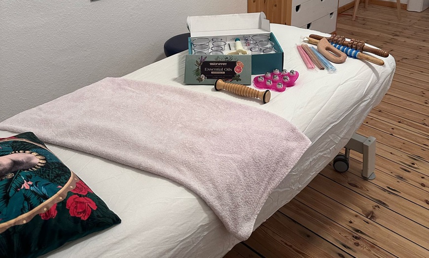 Image 3: 60 Min. Maderotherapie, Hot-Stone- oder Anti-Cellulite-Massage