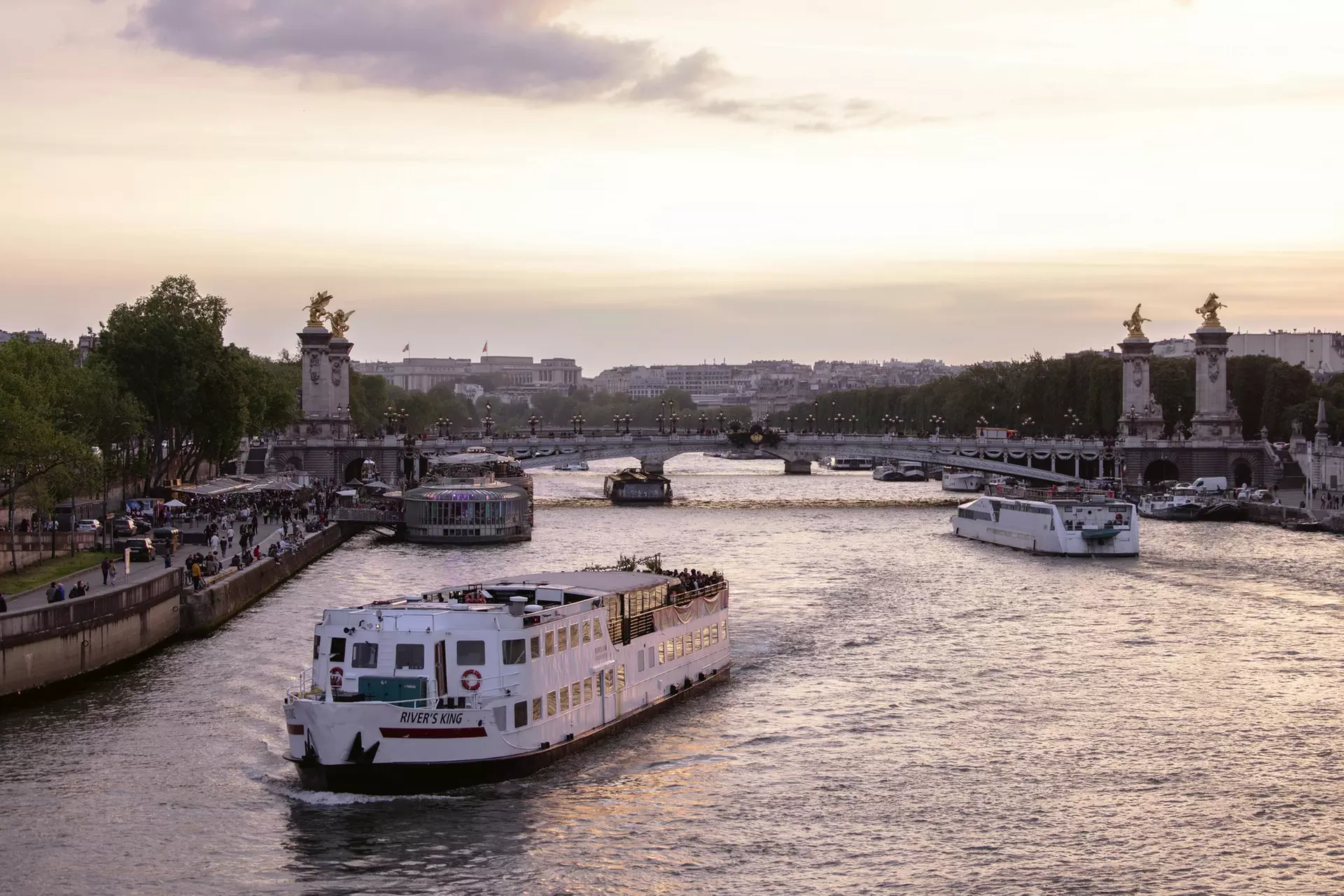 ✈ Paris: 5-Day Getaway with Air & Hotel from Worldee