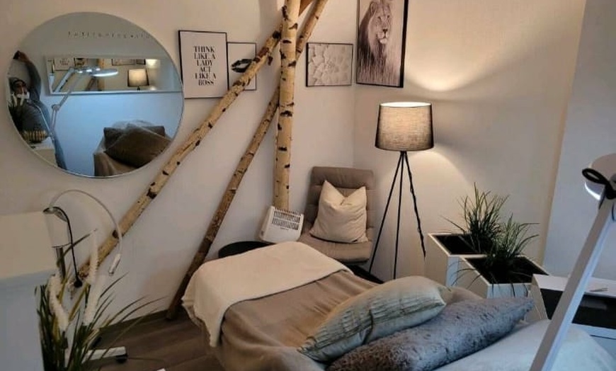 Image 1: Gesichtsbehandlungen für strahlende Haut