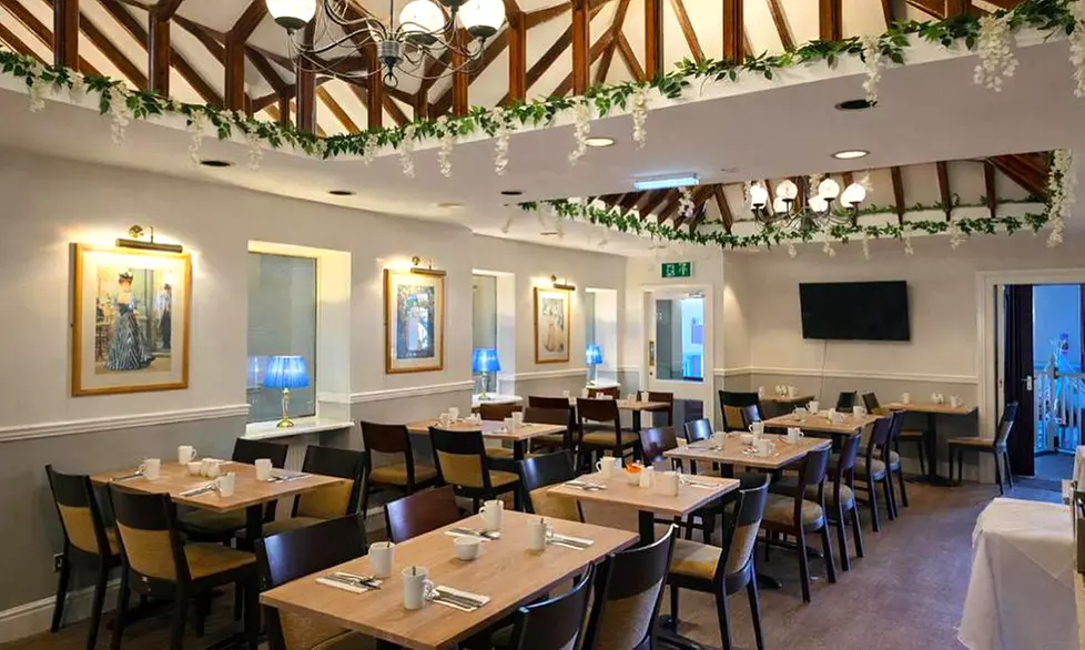 Cumbria: Standard Double Room with Bottle of Wine