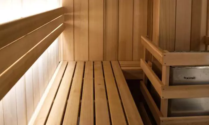 Clichy: Doppelzimmer, opt. mit  Frühstück und Zugang zum Spa