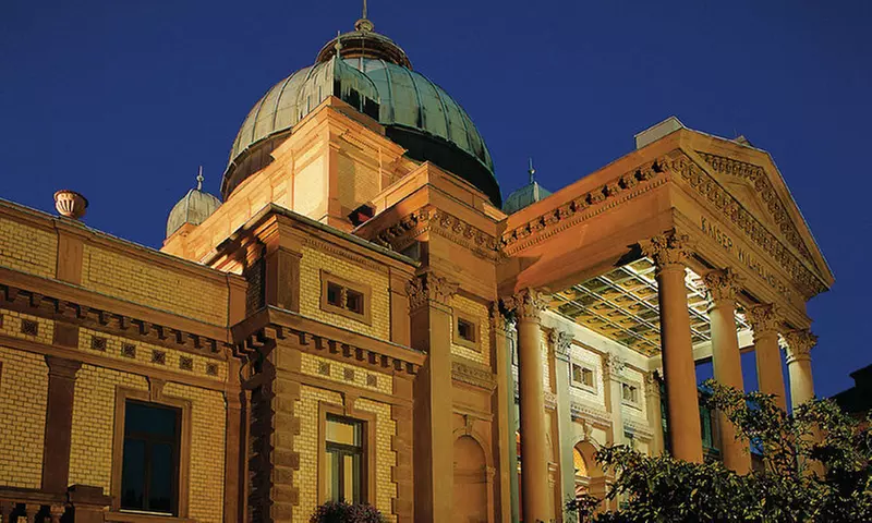 Spa-Tageseintritt inkl. Wickeltuch und Handtücher für 1 bis 4 Personen