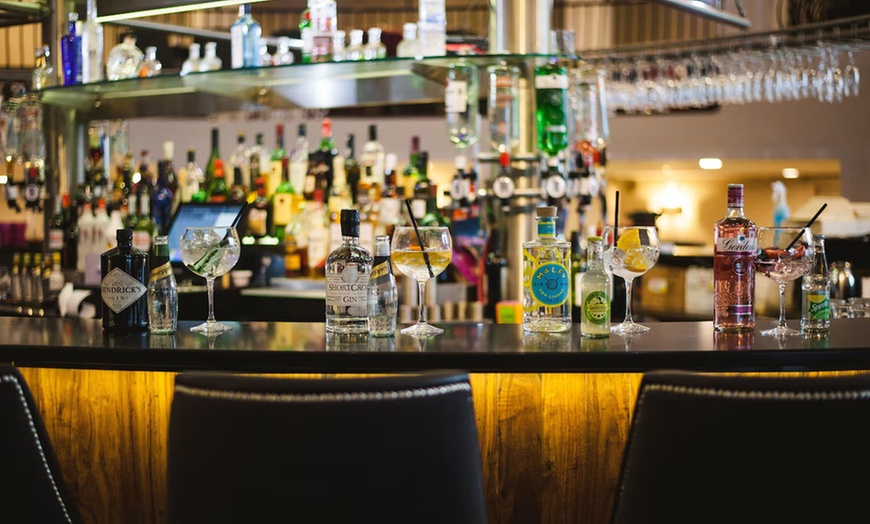 Image 1: 4* Derry: Double Room Stay with Breakfast and a Glass of Prosecco