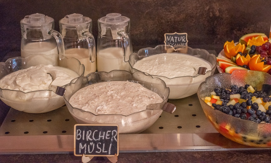 Image 9: Sauerland: Doppelzimmer inkl. Frühstück, opt. 3-Gänge-Abendessen