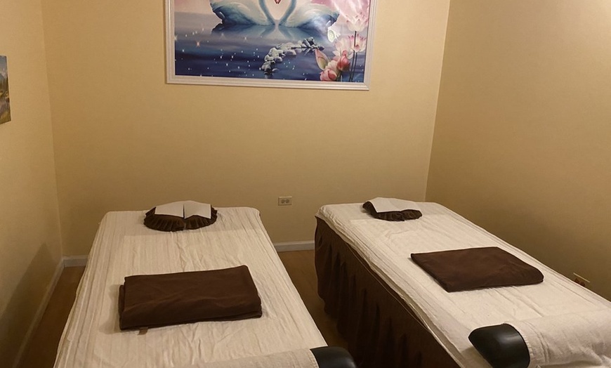 Image 2: Couples Swedish or Deep Tissue Massage + Hot Stone – 23% Off
