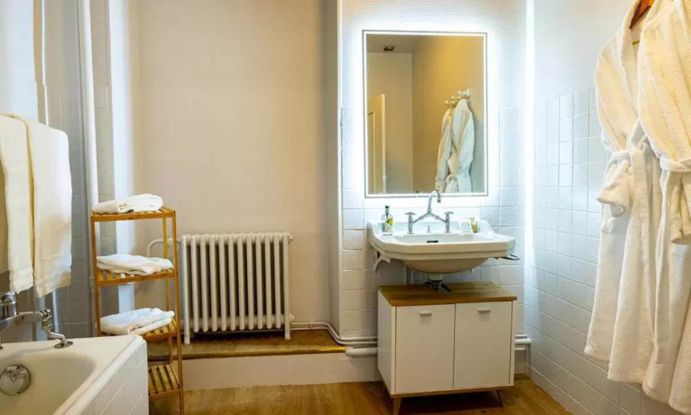 PROCHE DIJON | Saint-Seine-l'Abbaye - Logis Relais De La Source 3*