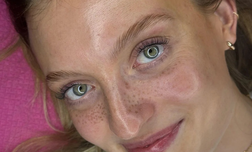 Image 1: Wimpern färben opt. Lifting oder Augenbrauen-Lifting opt. Extras