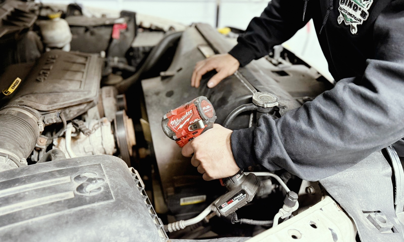 One Synthetic Blend or Full Synthetic Oil Change w/ Filter Replacement