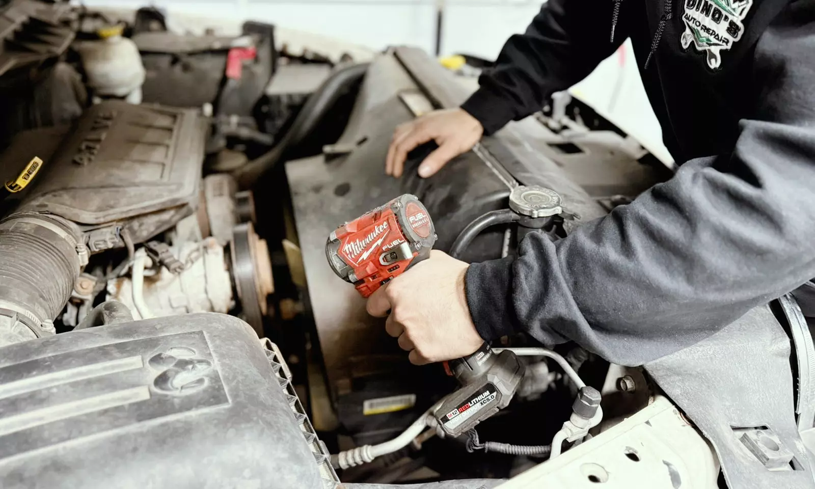 One Synthetic Blend or Full Synthetic Oil Change w/ Filter Replacement