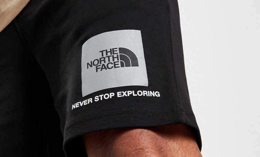 Image 3: The North Face Men's Small Box Logo Shorts
