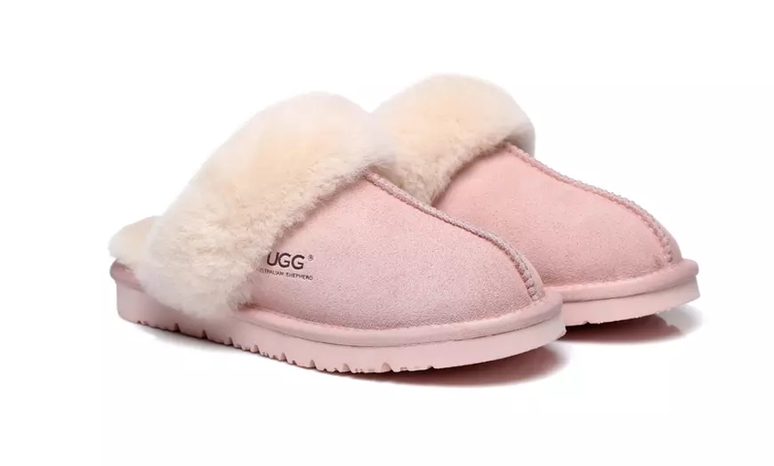 Image 14: UGG Unisex Muffin Scuff Slippers