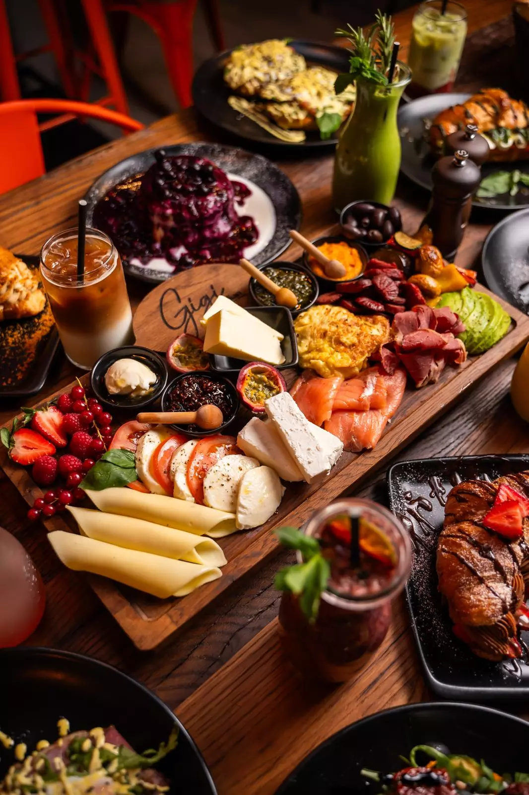 Italienische Brunchplatte für 2 oder 4 Personen: Mit frischen Aromen & hausgemachten Leckereien (bis 43% sparen) - Primary Image