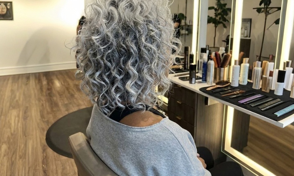 Beautiful Knotless Braids & Kid Friendly Salon Service