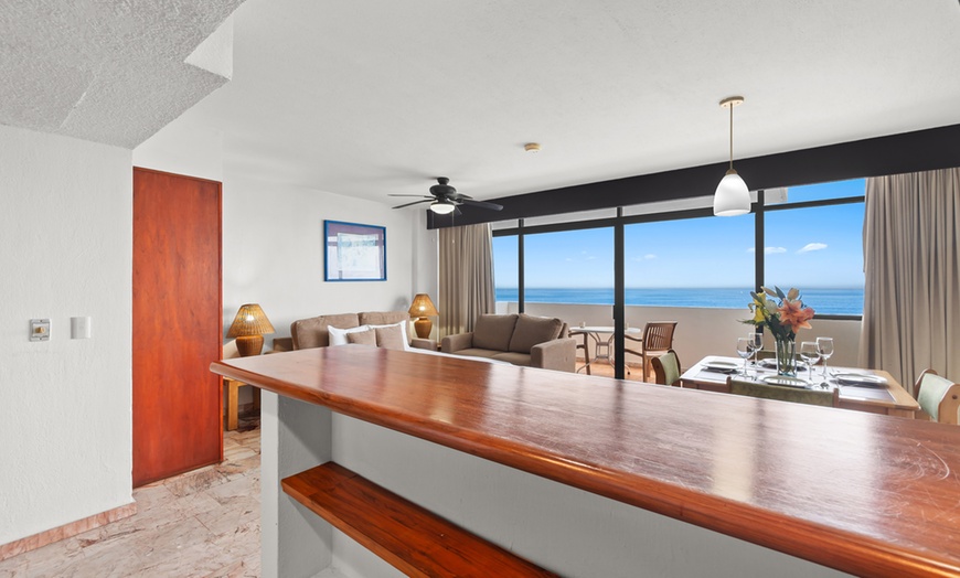 Image 3: 4-Star Retreat with Snorkeling on a Private Beach