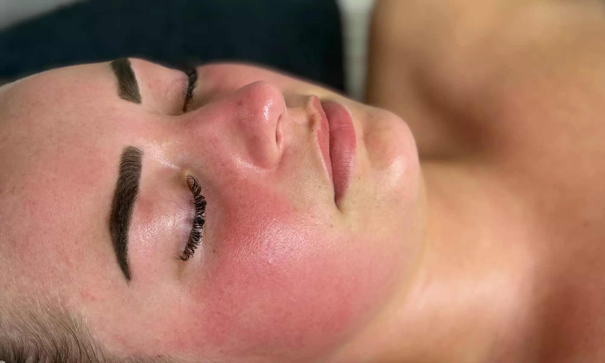 Stralende huid en ontspanning met luxe gezichtsbehandelingen naar keuze tot 50% korting - Second Medium