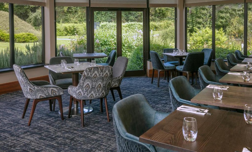 Image 11: Winchester: 4* Classic Double Room Stay with Breakfast