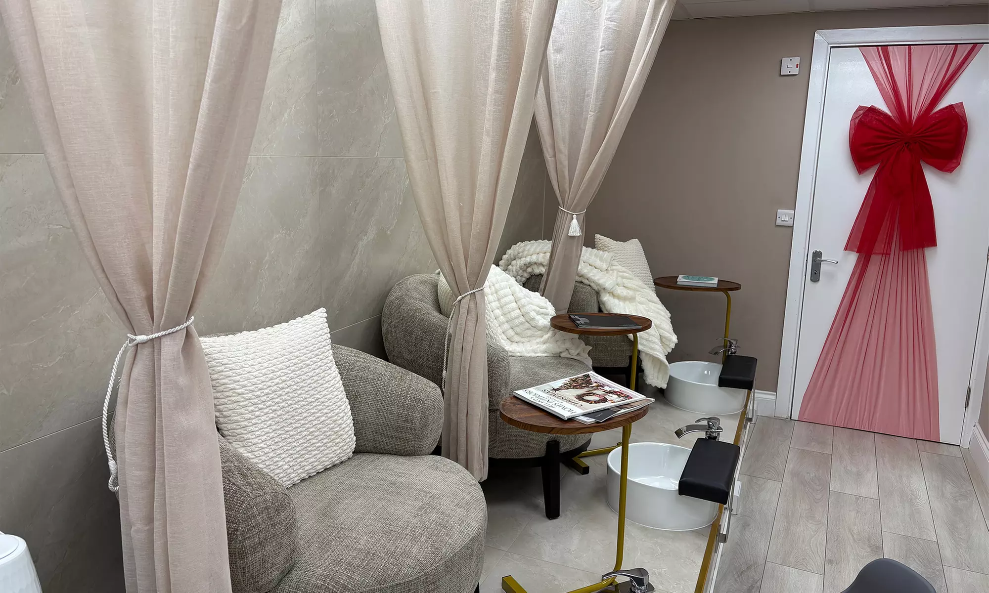 60, 90, or 120-Minute Relaxing Pamper Packages