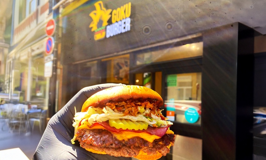 Image 1: Burger du jour avec frites et boisson à Goku Burger, Colombes