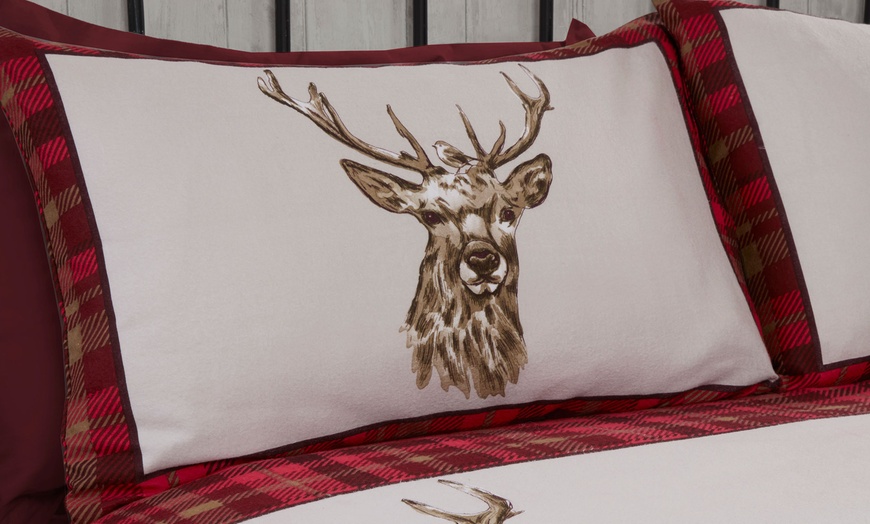 Image 12: Angus Stag Brushed Cotton Duvet Set
