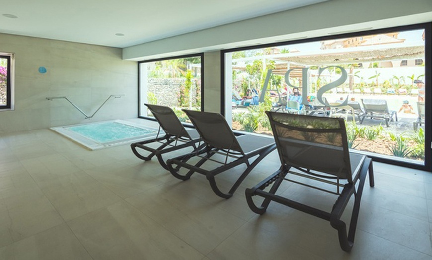 Image 5: Ritual relajante con spa y masaje en Costa del Sol Glamping Village