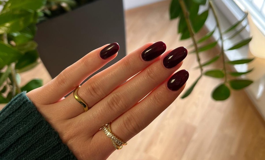 Image 1: 30 Min. Klassische Maniküre und/oder 60 Min. professionelle Fußpflege