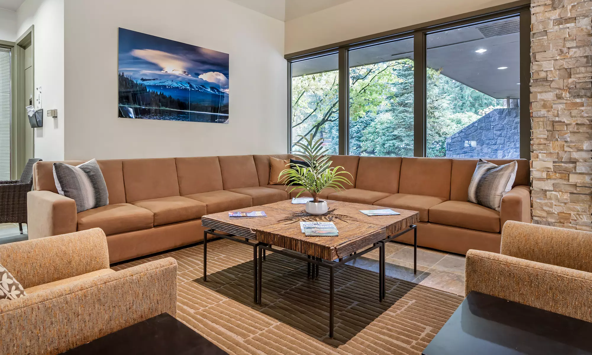 4-Star Mountain Resort in Salmon River Valley with Golf, Spa & Dining
