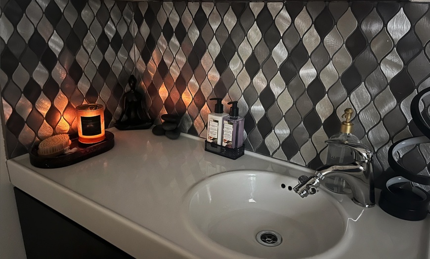 Image 3: Relax & Rejuvenate with 60, or 90-Minute Couples Massage Sessions